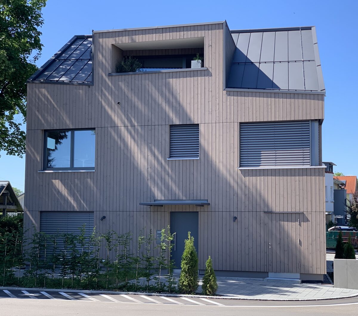 Moderne Fassade des Fachbüros für Nachlass & Rechtsfürsorge in Eriskirch.